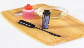 كيف تخفف الماسكارا؟