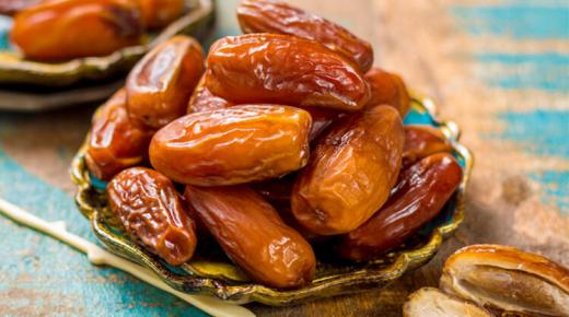 10 فوائد صحية رئيسية لتناول التمر.