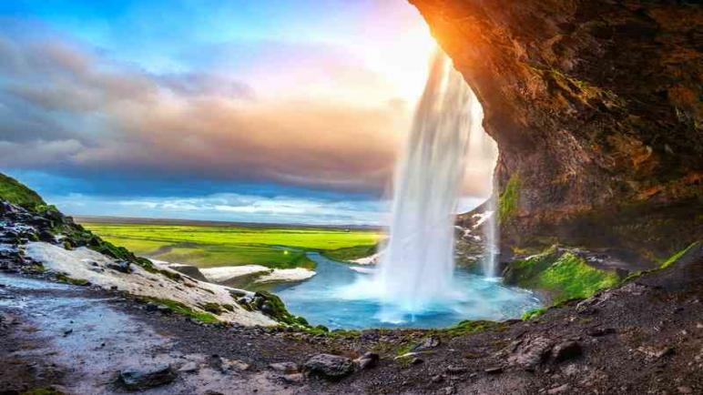 أيسلندا: الشلال المذهل – مسقط رأس قوس قزح