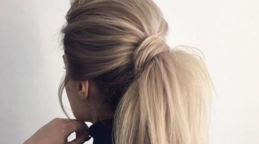 يعطي تسريحة ذيل الحصان هذه التي تبلغ دقيقتين بيانًا كبيرًا بأقل جهد .