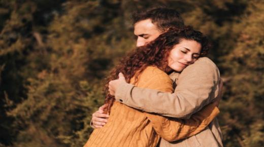 5 علامات تدل على أن زوجك لن يتركك أبدًا!