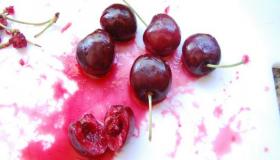 بقع الفاكهة:ثلاث طرق للتخلص منها