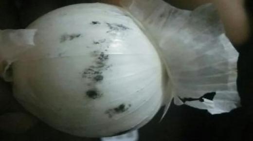  علامات تدل على أنك قد يكون لديك عفن أسود.