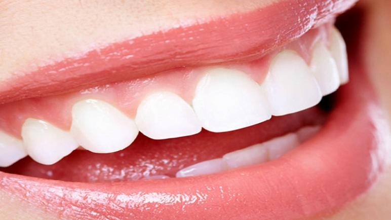كيف تؤثر صحة الفم على قلبك .