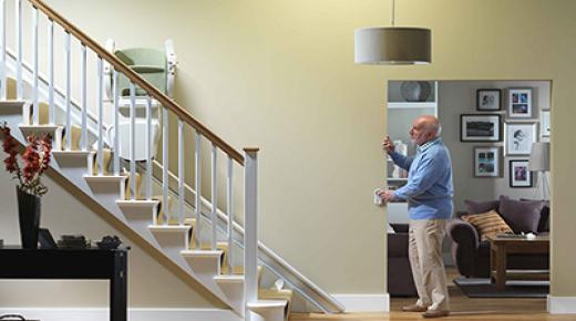 استخدم تعديلات المنزل المفيدة هذه لمنع السقوط .