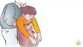 ماذا تفعل عندما يختنق طفلك