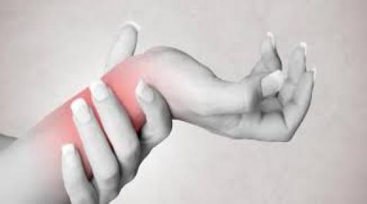 خدر الأطراف: ما هي الأمراض التي يحذر منها