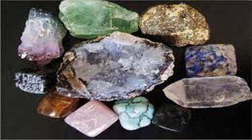 الاحجار الكريمة