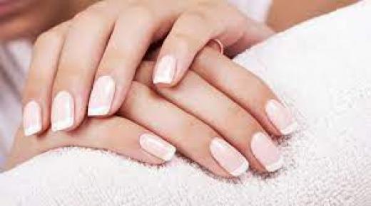 نظام العناية بالأظافر الوحيد الذي تحتاجه