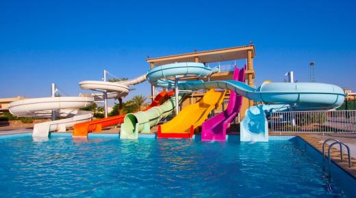 العلم وراء الألعاب المائية