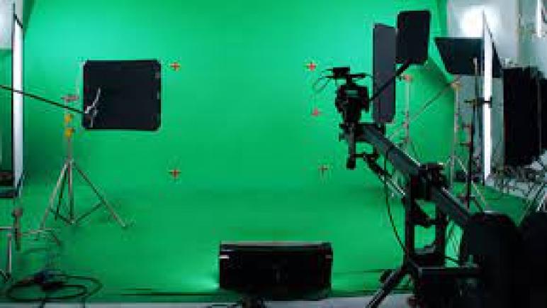 هل تعلم لماذا يتم تصوير أفلام المؤثرات الخاصة على خلفية خضراء؟