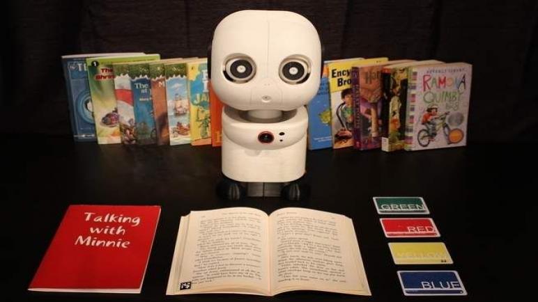 رفيق الأطفال الجديد: روبوت القراءة!