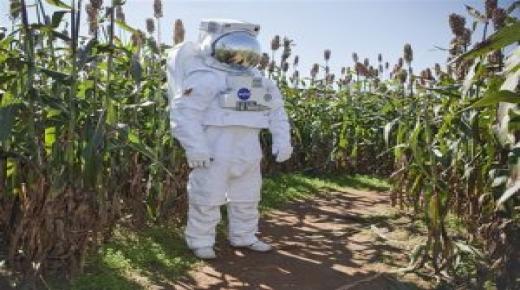 الزراعة خارج كوكب الأرض