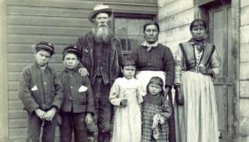 المجتمعات الصغيرة