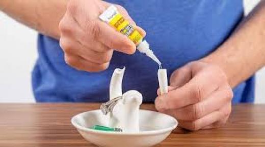 المواد الاصقة