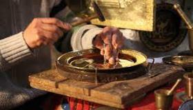 النقش على المعدن