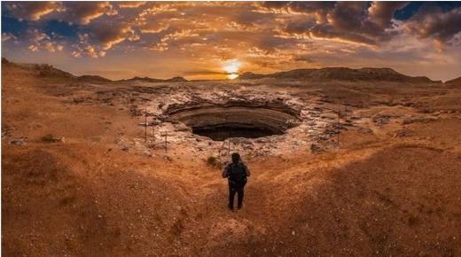 الهبوط إلى “قعر جهنم”.. فريق عماني يفك طلاسم بئر برهوت المرعب