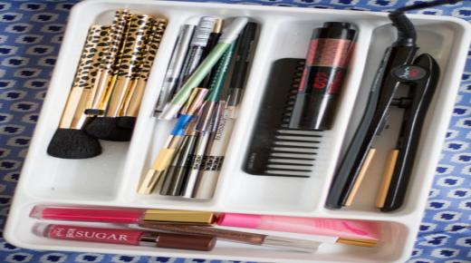 بعض الأفكار الذكية والسهلة لتنظيم مستحضرات التجميل الخاصة بك