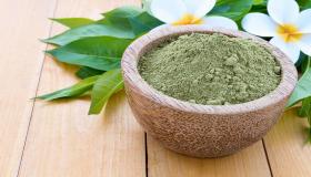 بودرة الحناء.