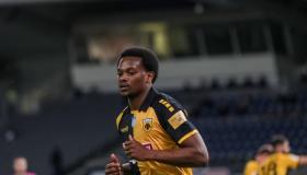 تجنب جارسيا الأسوأ، مشكلة مع لوبيز أيضًا