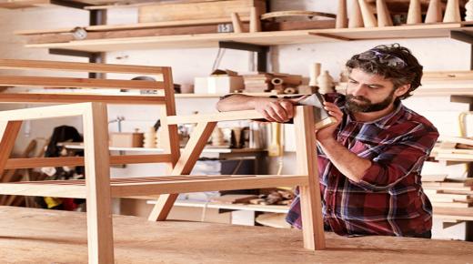 تصنيع الأثاث