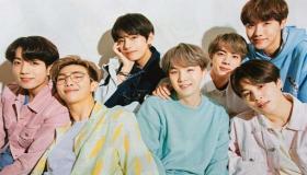 BTS هي واحدة من أكبر أحاسيس الموسيقى في التاريخ، وإليك نظرة إلى الوراء على صعودهم النيزكي إلى النجومية.