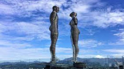 تمثال الحب المتحرك