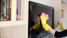 كيفية تنظيف البقع من التلفزيونات وشاشات الكمبيوتر