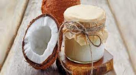 الخصائص المفيدة لزيت جوز الهند