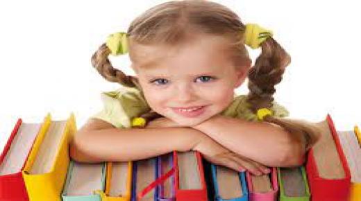 خمس طرق لمساعدة طفلك على تنمية حب القراءة