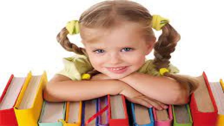 خمس طرق لمساعدة طفلك على تنمية حب القراءة