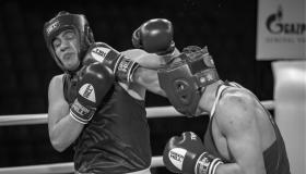 حداد في الملاكمة: توفي ملاكم يبلغ من العمر 19 عامًا بعد سقوطه في الحلبة