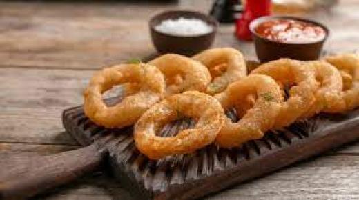 حلقات البصل المقلاة الهوائية