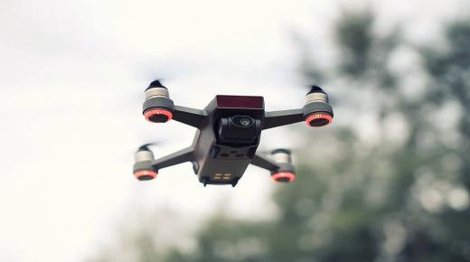 رقائق دقيقة طائرة بحجم حبة الرمل تستخدم لمراقبة جودة الهواء