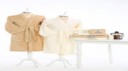 أنواع أرواب الحمام للسيدات – أيهما تختار