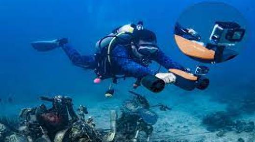 سكوتر تحت الماء يجعل البحر أكثر متعة