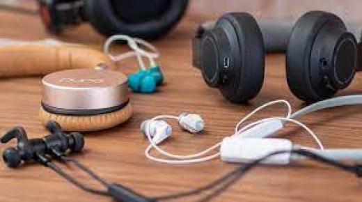 كم من الوقت لاستخدام سماعات الرأس وبأي حجم