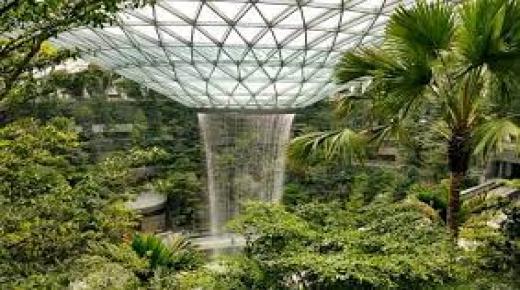 تستعد سنغافورة لمطار رائع به شلال