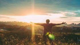 نصائح للتصوير الفوتوغرافي لجيمي تشين لاستخدام الضوء الطبيعي.