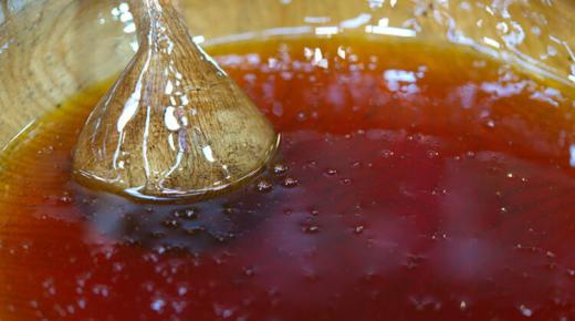 العسل من الماضي إلى الحاضر: يستخدم في كل من الطعام والعصائر.