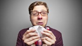 لماذا لا “تقطع” العطس إلى النصف