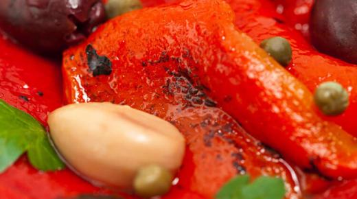 9 أغذية خارقة تزيد من السعادة من خلال محاربة التوتر والقلق.