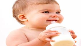 أول حليب للرضع