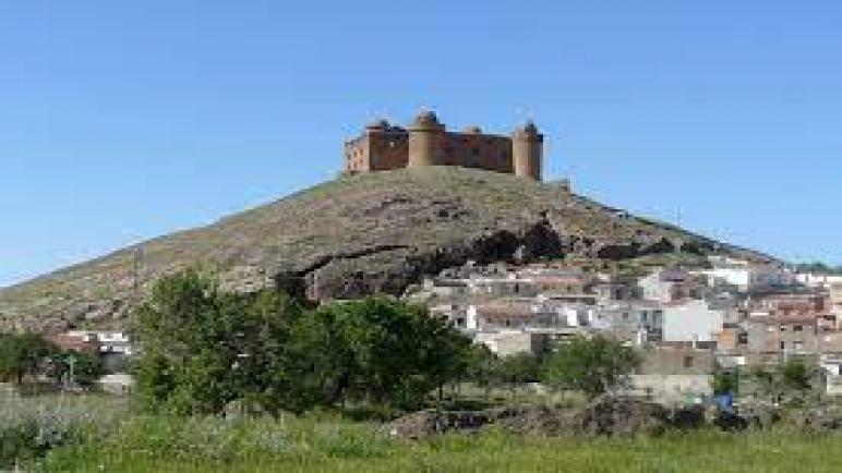 بيلوبونيز: القلعة التي بناها عمالقة