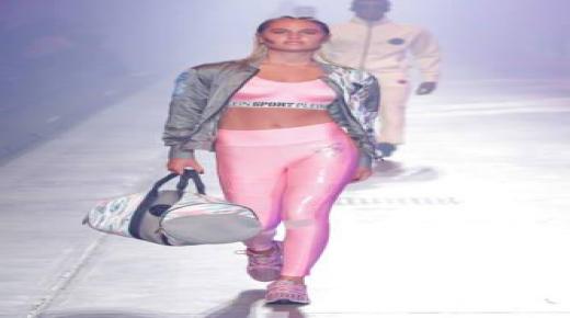 على المدرج، تتفوق الملابس الرياضية أخيرًا على أدوات الرياضة