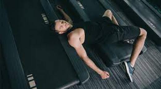 كيفية منع الإصابة بالفتق عند ممارسة الرياضة