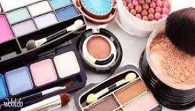 لماذا منتجات التجميل في شكل مسحوق أفضل لبشرتك