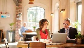 نصائح مهمة للشركات الصغيرة والمتوسطة التي ترغب في نقل أعمالها إلى الرقمية.